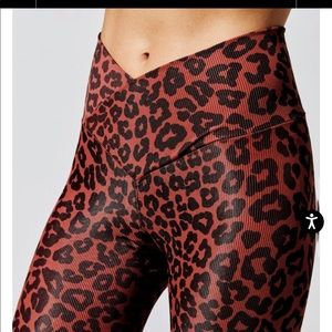 Beach Riot ribbed Cara leopard leggings